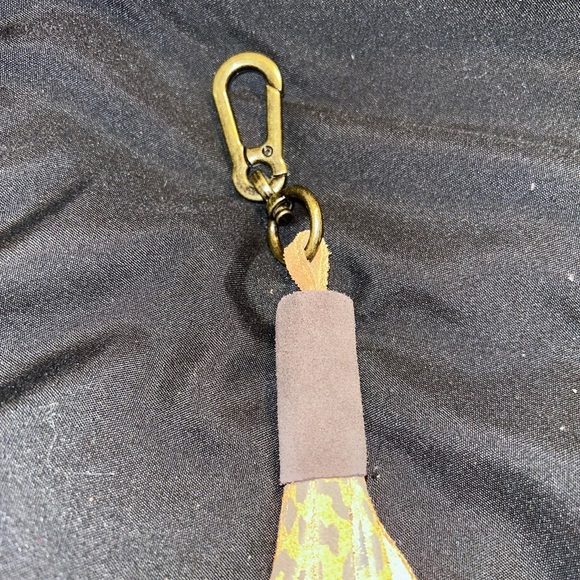 CatchFly Handbag Leopard Tassel Charm - Picture 2 of 3